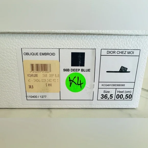 Dior Chez Moi Oblique Slides - Picture 9 of 9